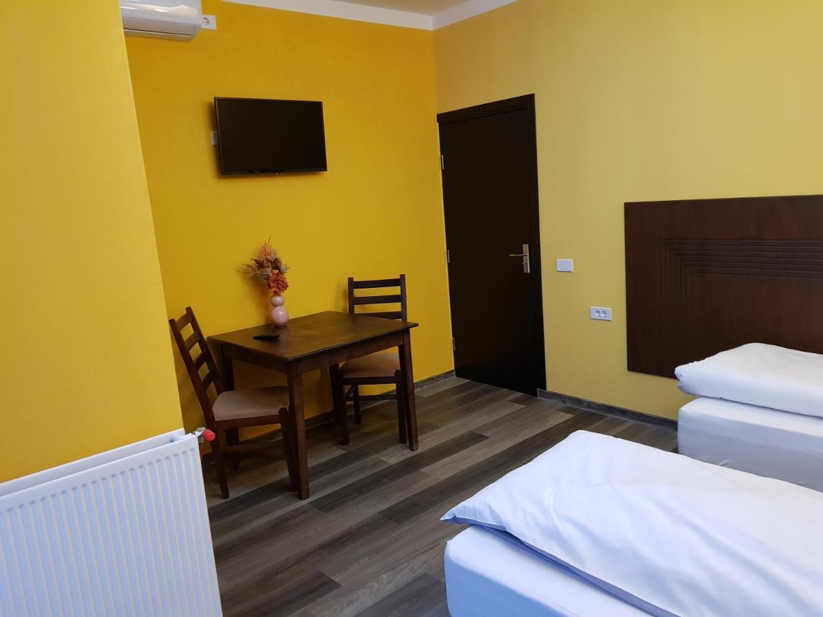 Hotel Restaurant La Passione Tecuci المظهر الخارجي الصورة